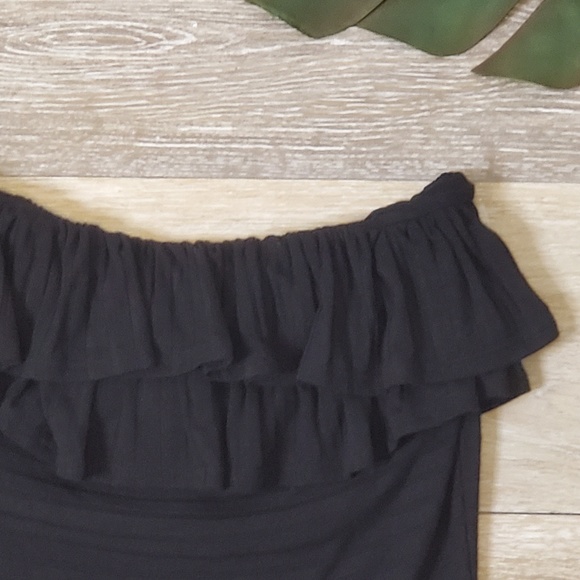 Black Ruffle Layer Bodysuit - Picture 3 of 4